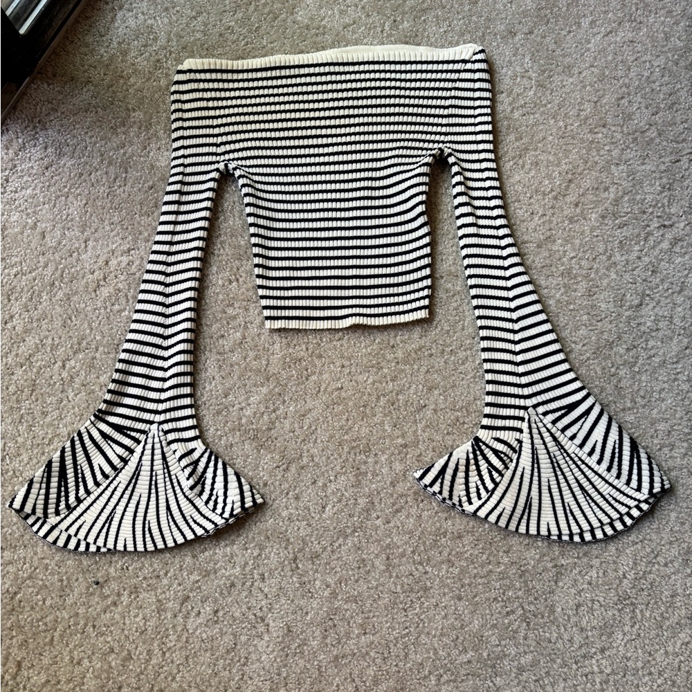 Commense Ribbed Knit Top - Picture 3 of 11